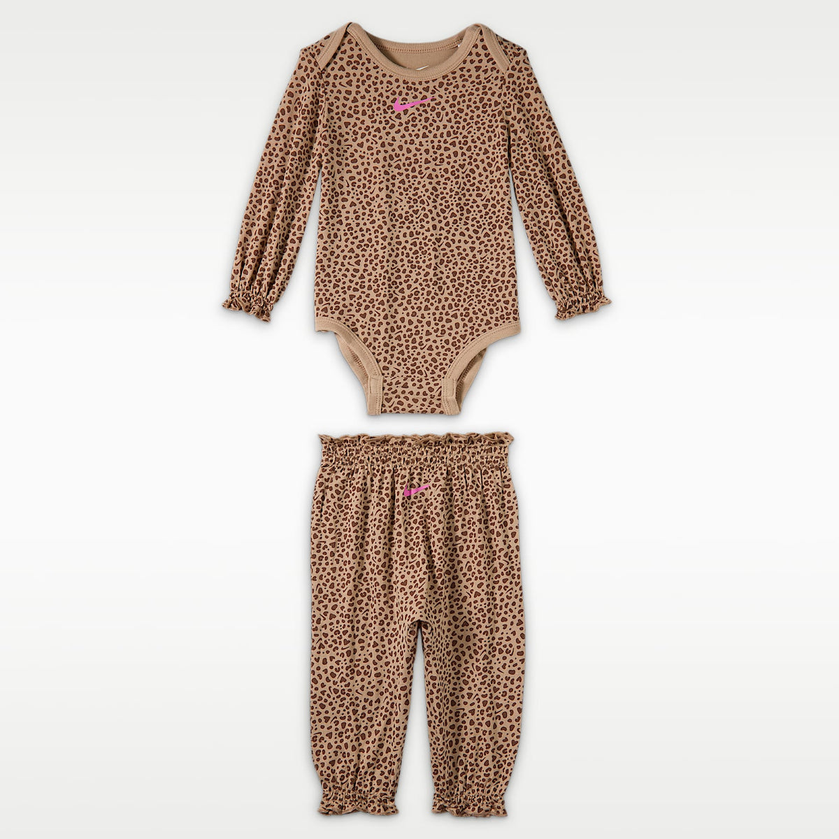 Conjunto de 2 piezas estampado Mini Spot para bebé (0-6 meses) Nike Essentials – Cáñamo – vista 1