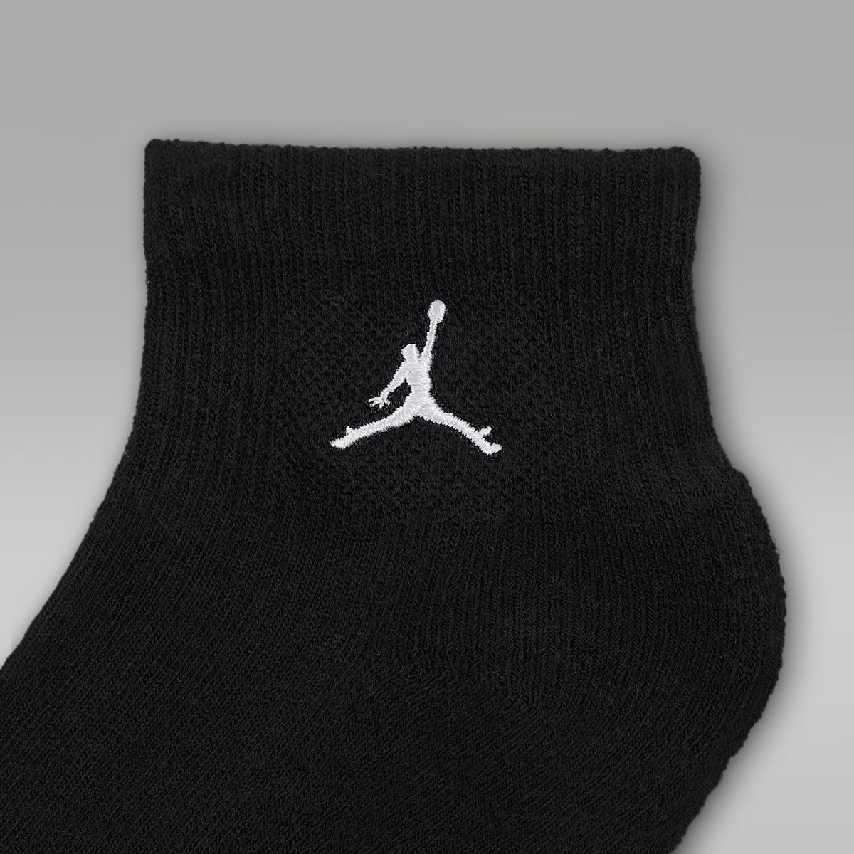 Calcetines al tobillo para niños (6 pares) Jordan Everyday Essentials – Multicolor/Rojo gimnasio/Negro – vista 4