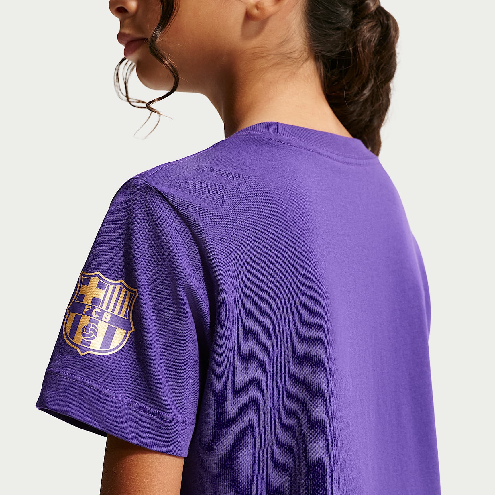 Playera de futbol Kobe para niños talla grande FC Barcelona visitante – Morado campo – vista 2
