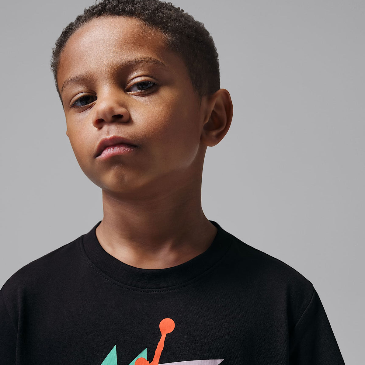 Conjunto de dos piezas de shorts tie-dye Festival para niños talla pequeña Jordan – Limón lavado – vista 4