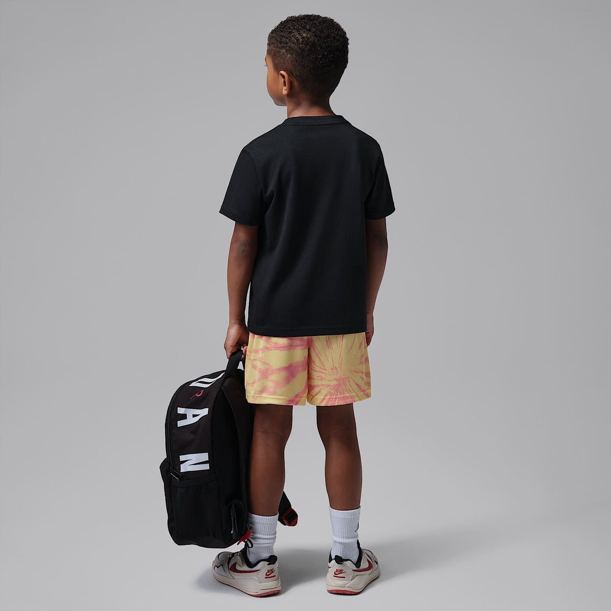 Conjunto de dos piezas de shorts tie-dye Festival para niños talla pequeña Jordan – Limón lavado – vista 2
