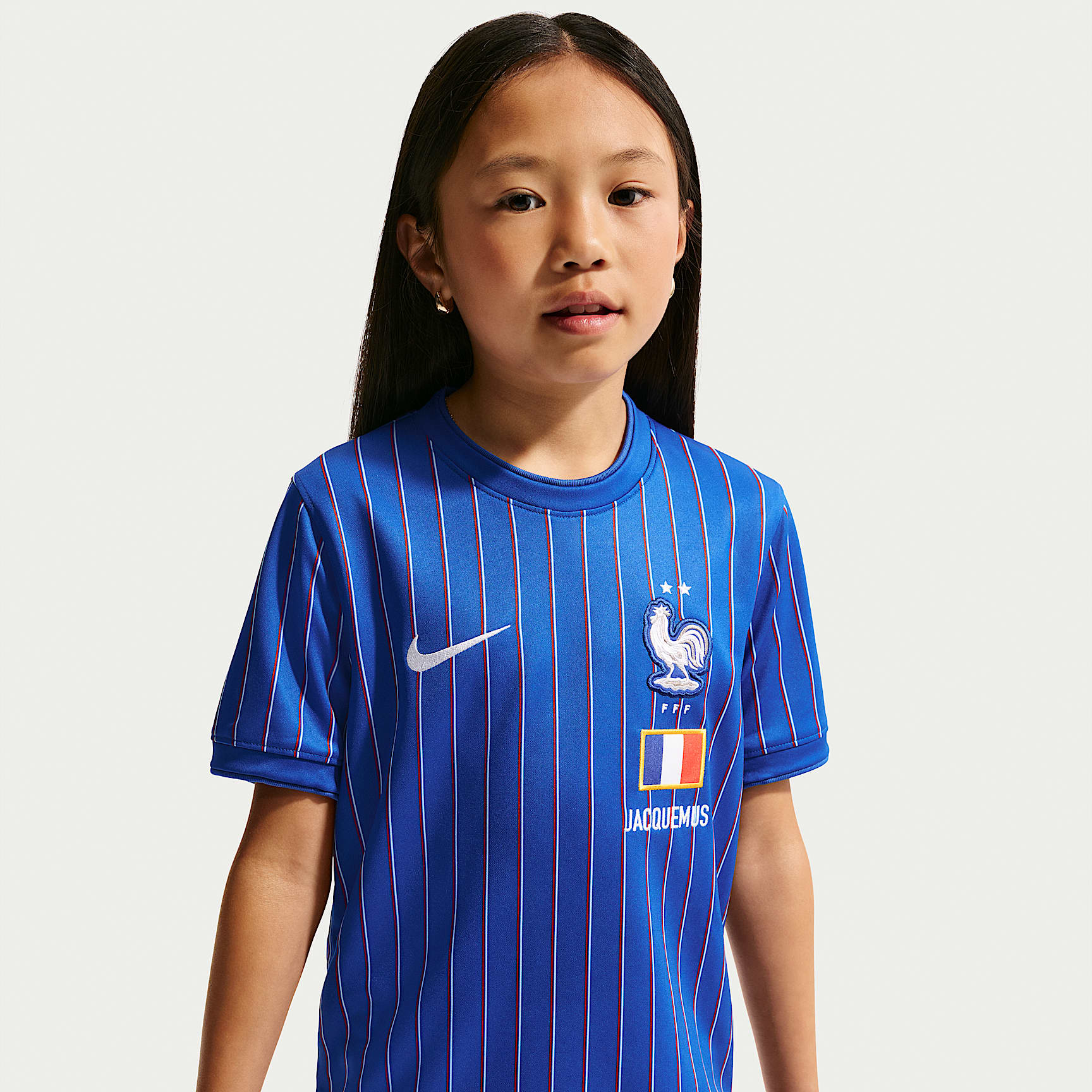 Playera de futbol de manga corta para niños talla grande France x Jacquemus – Royal juego/Rojo universitario/Blanco – vista 2