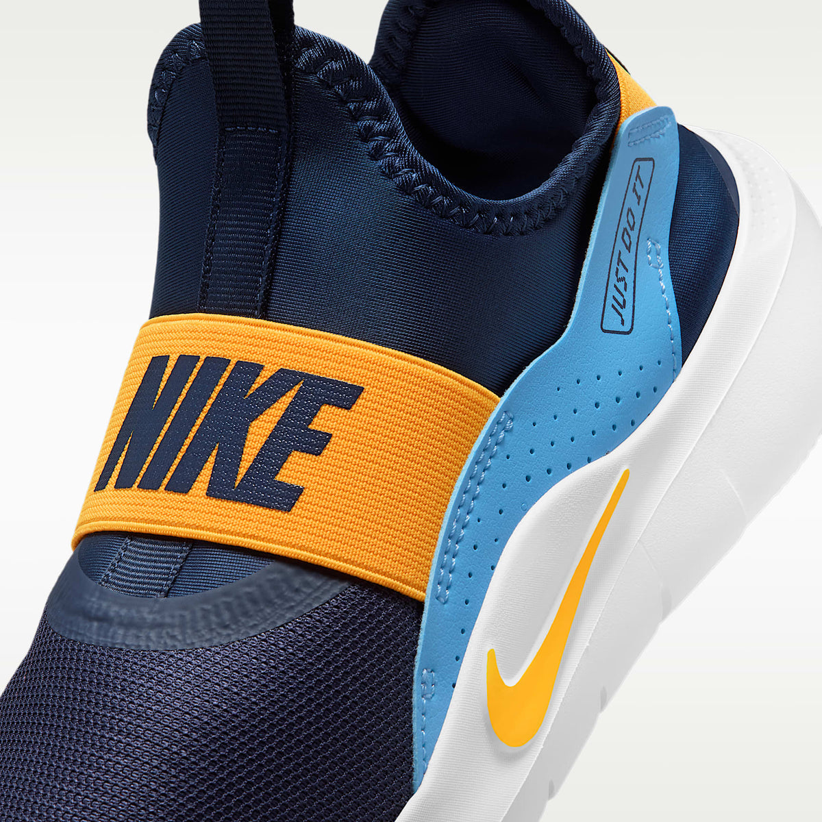 Nike Flex Runner 4 – Azul marino medianoche/Azul universitario/Blanco/Naranja láser – vista 7