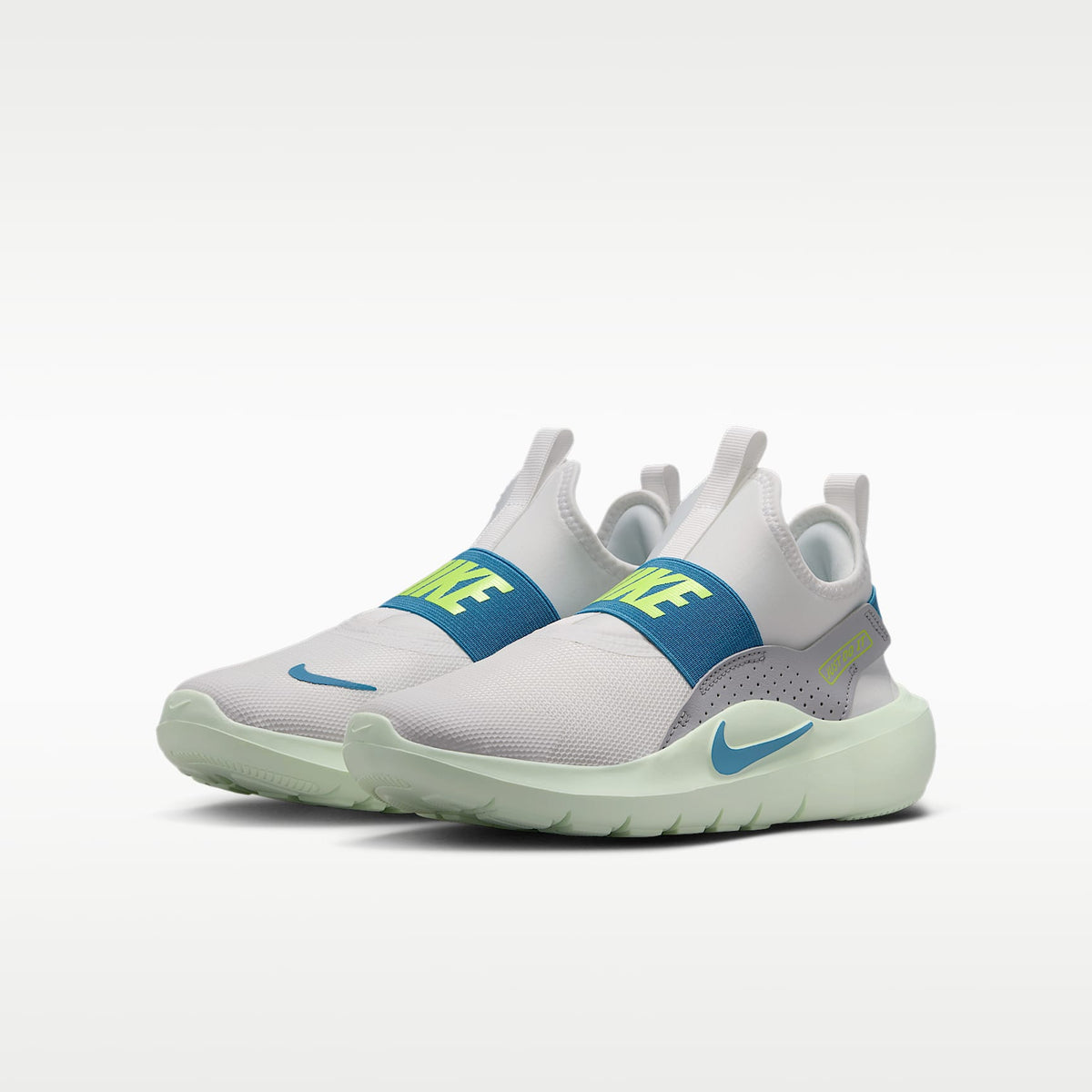 Nike Flex Runner 4 – Blanco cumbre/Gris lobo/Tinte volt/Azul holandés – vista 5