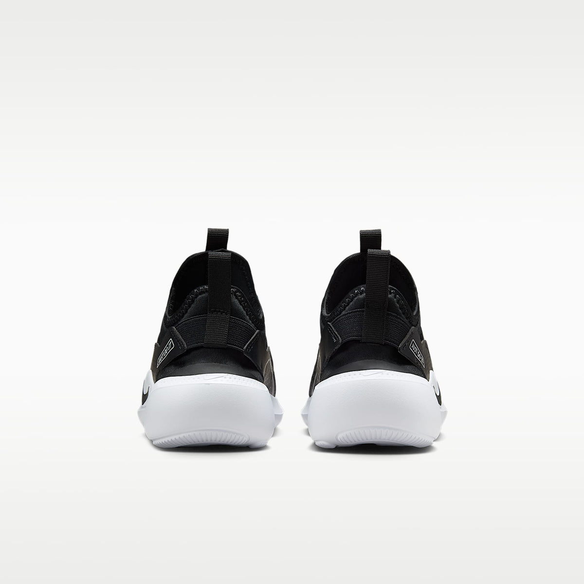 Nike Flex Runner 4 – Negro/Blanco/Blanco/Negro – vista 6