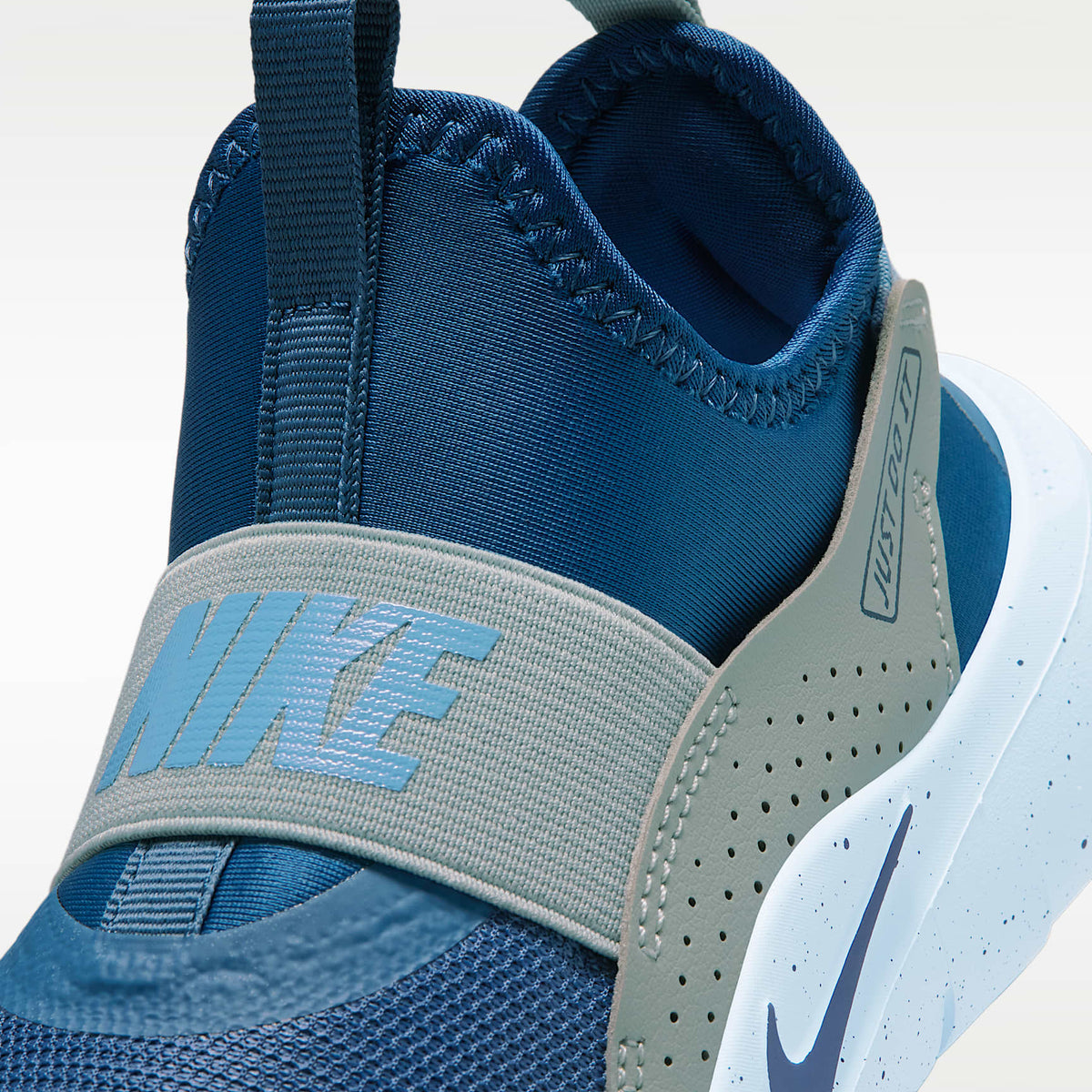 Nike Flex Runner 4 – Azul marino místico/Piedra pómez claro/Azul de trabajo/Azul marino medianoche – vista 7