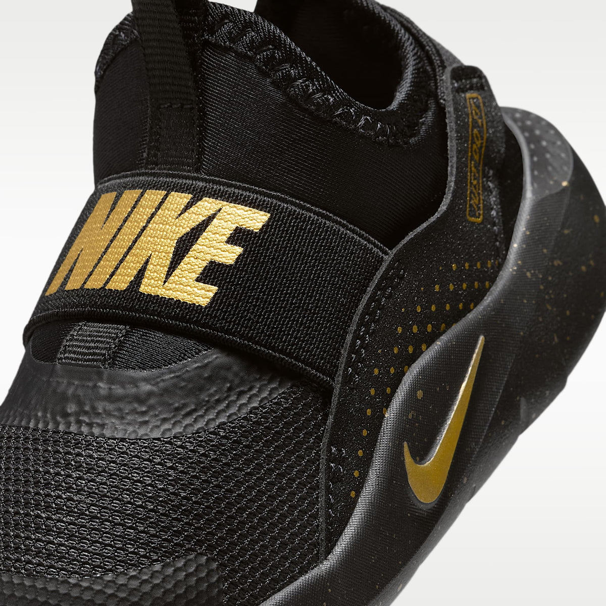 Nike Flex Runner 4 – Negro/Negro/Oro metalizado – vista 7