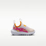 Nike Flex Runner 4 SE – Tiza/Reloj de sol/Tinte mandarina/Rosa desierto – vista 3