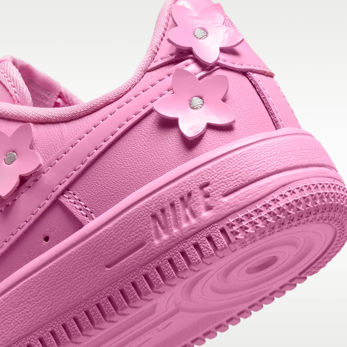Nike Force 1 – Rosa amanecer/Espuma rosa/Plata metalizado/Rosa amanecer – vista 8