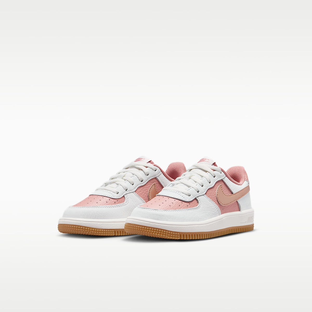 Nike Force 1 Low – Rosa óxido/Blanco cumbre/Vela/Bronce rojo metálico – vista 5