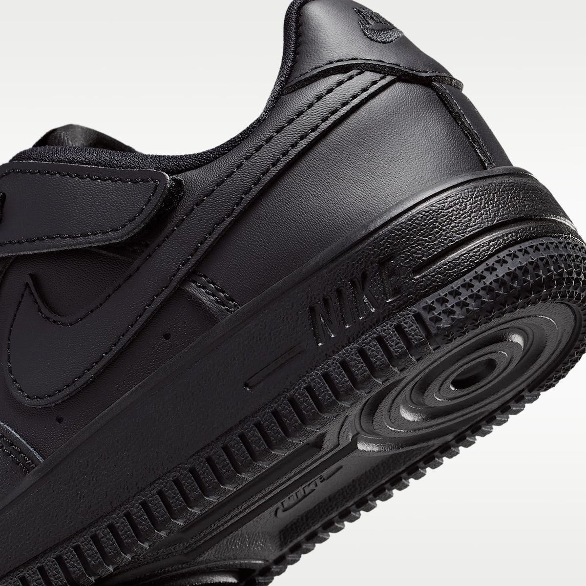 Nike Force 1 Low EasyOn – Negro/Negro/Negro/Negro – vista 8