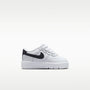 Nike Force 1 Low EasyOn – Blanco/Negro – vista 3