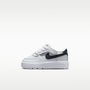 Nike Force 1 Low EasyOn – Blanco/Negro – vista 1
