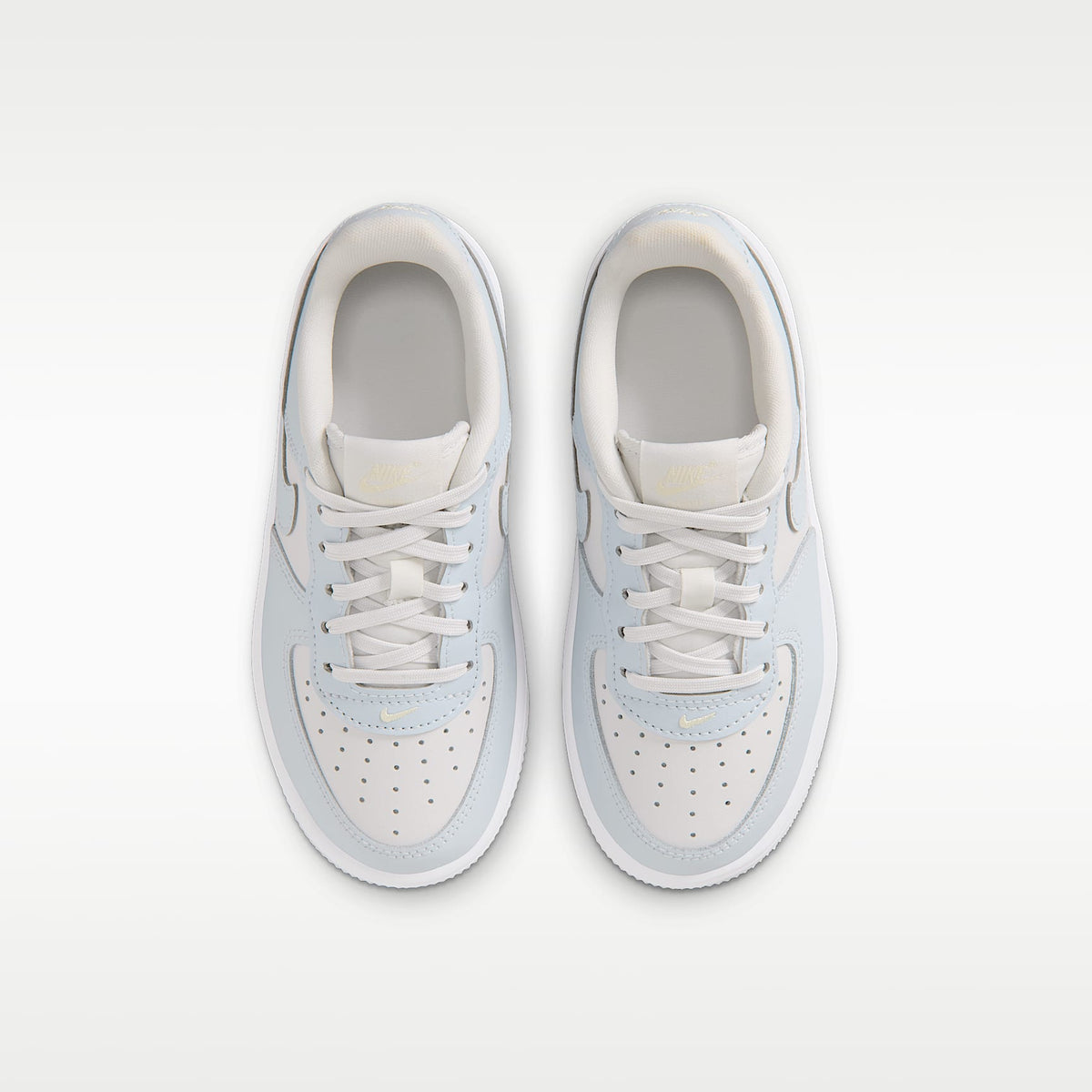 Nike Force 1 Low – Tinte platino/Alabastro/Blanco/Halo – vista 4