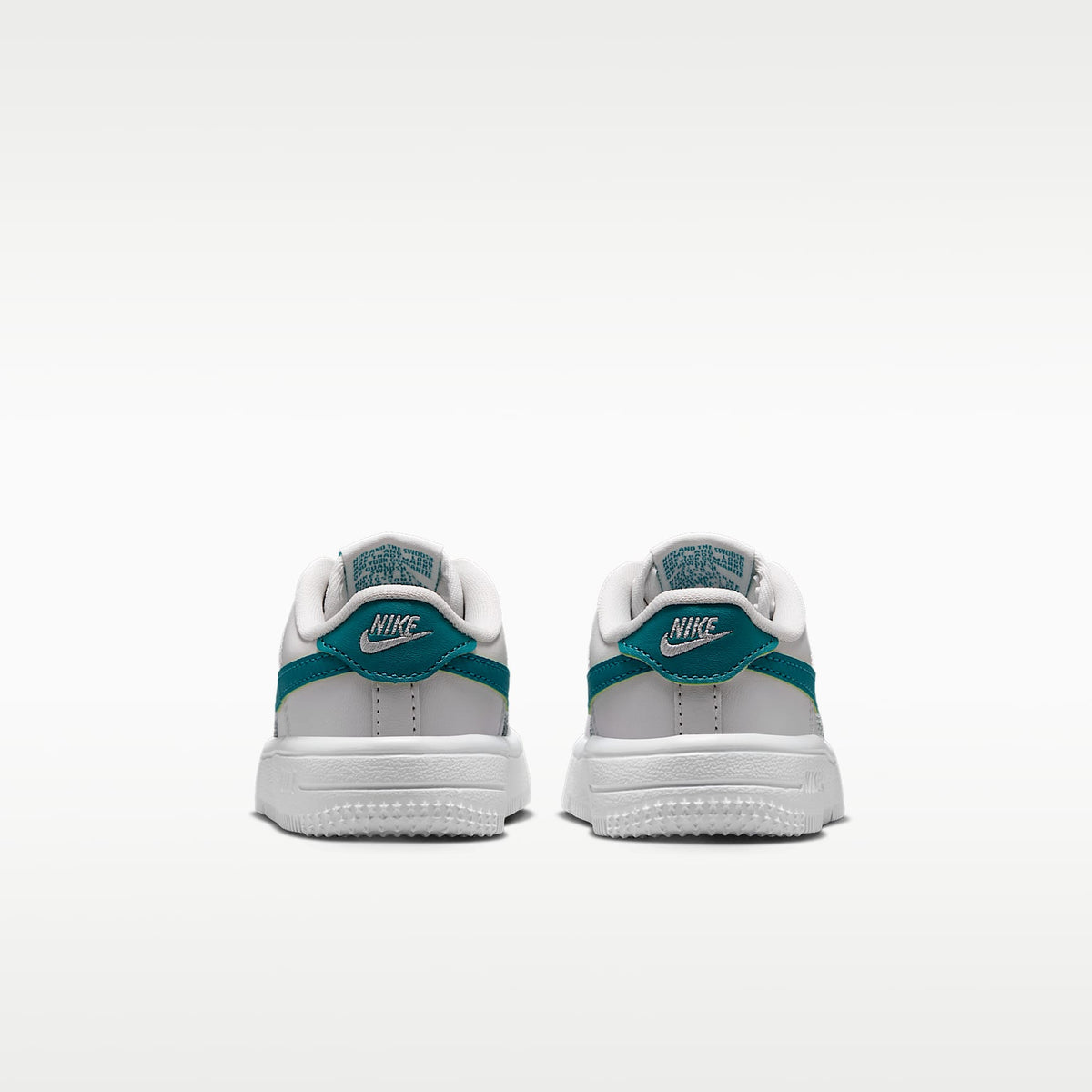 Nike Force 1 Low – Tinte platino/Blanco/Energía – vista 6