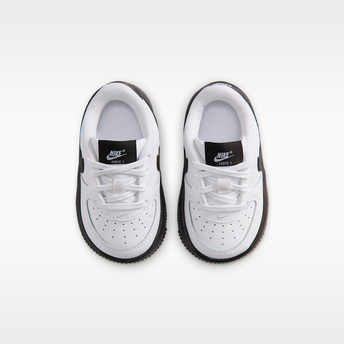 Nike Force 1 Low – Blanco/Negro – vista 4