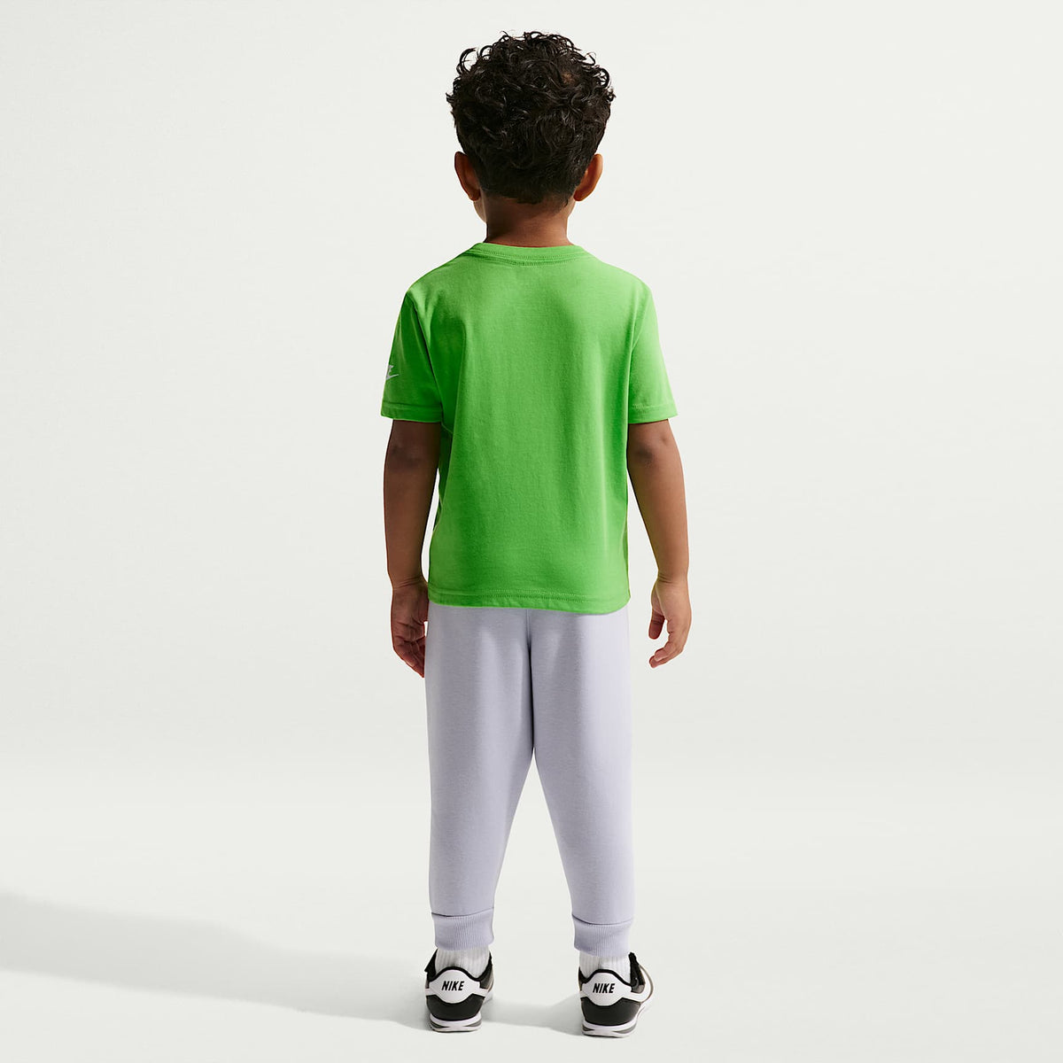 Playera Futura Evergreen infantil Nike – Verde – vista 5