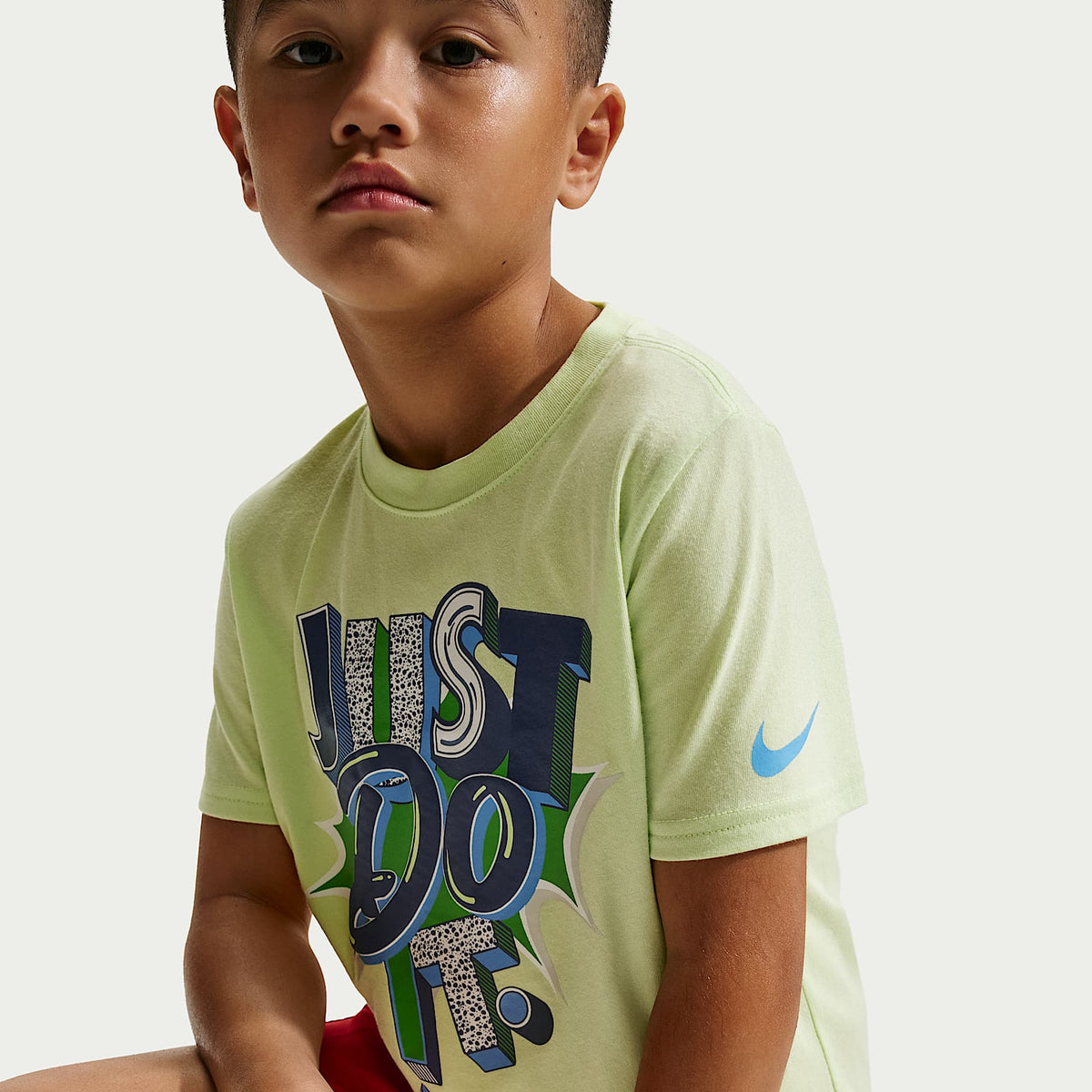 Playera Futura Icon para niños talla pequeña Nike – Verde – vista 3