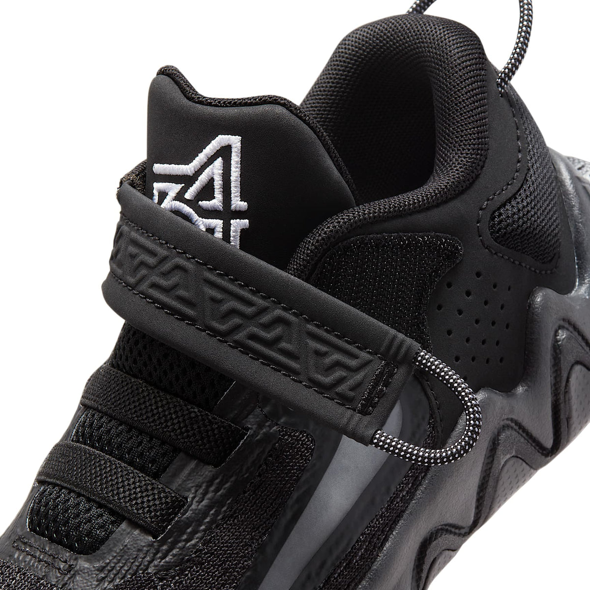 Giannis Immortality 2 – Negro/Gris lobo/Blanco/Negro – vista 9