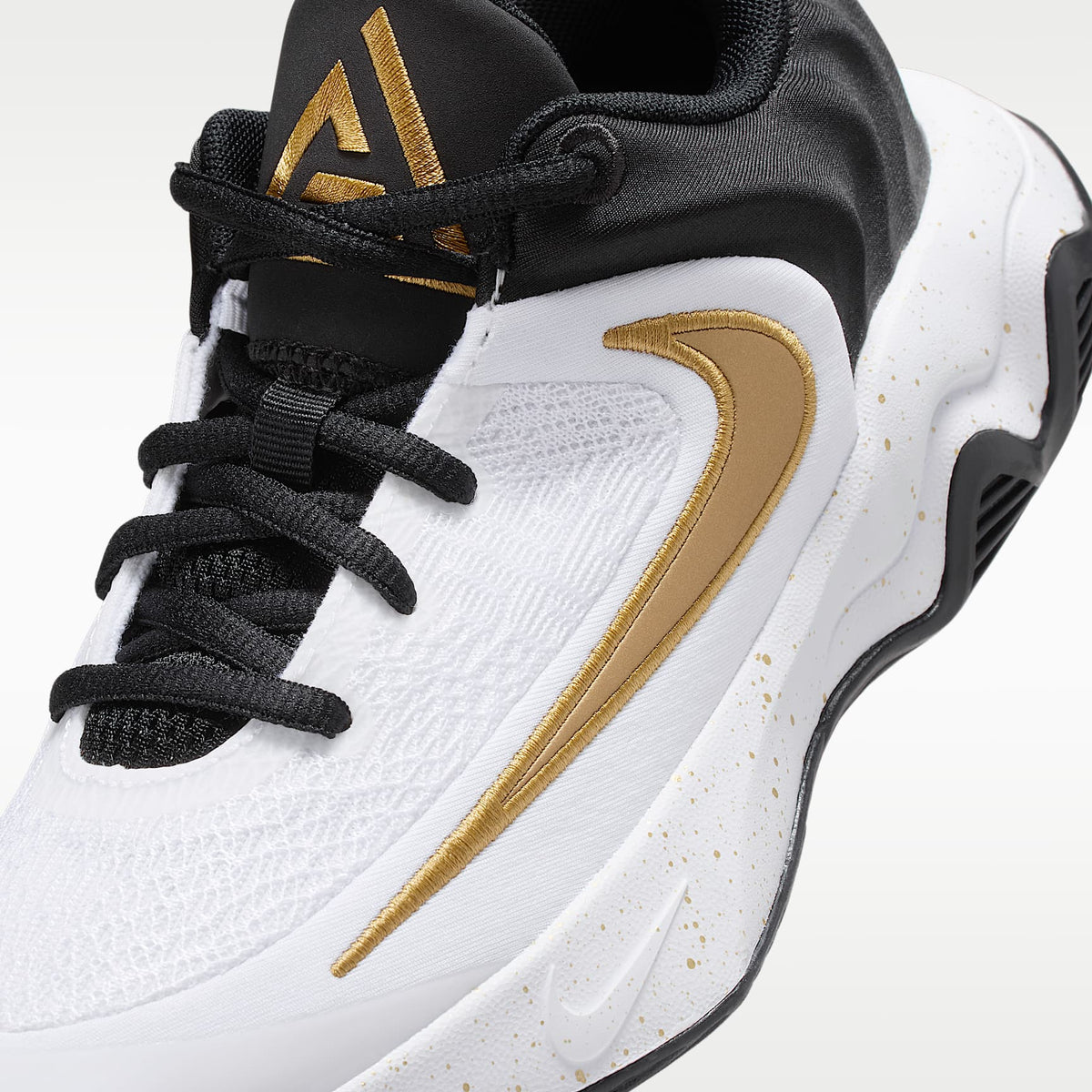 Giannis Immortality 4 – Negro/Blanco/Oro metalizado – vista 7
