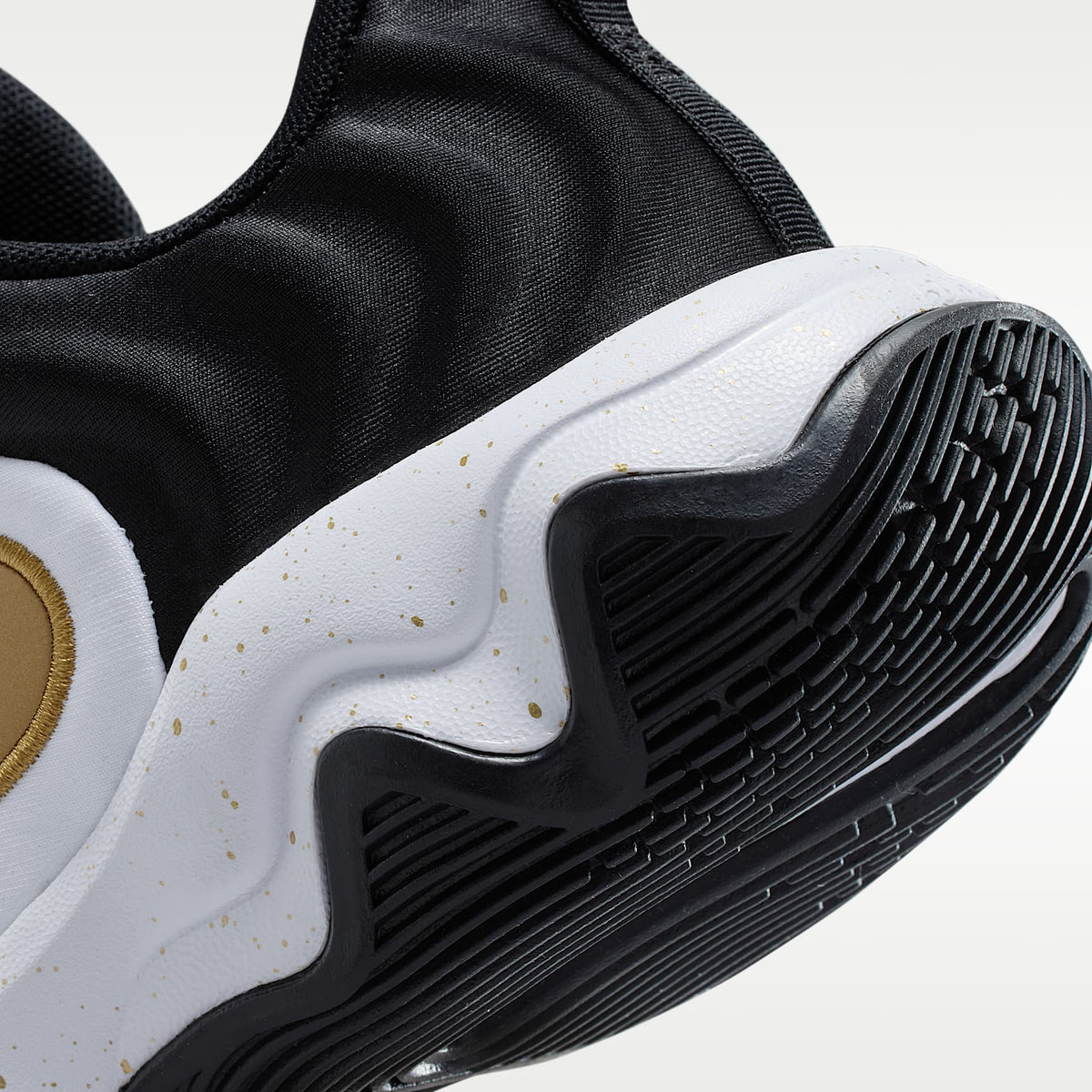 Giannis Immortality 4 – Negro/Blanco/Oro metalizado – vista 8