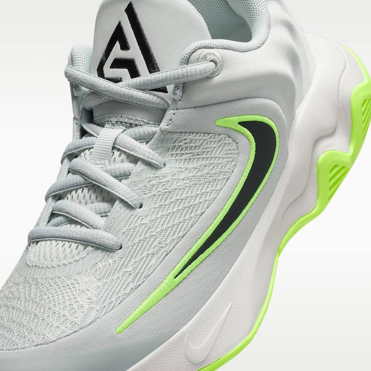 Giannis Immortality 4 – Plata claro/Volt/Negro – vista 7