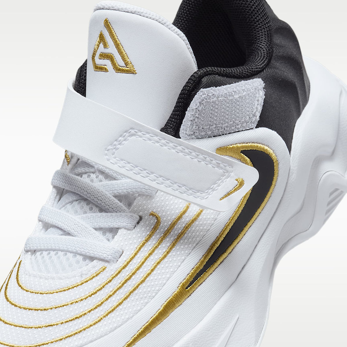 Giannis Immortality 4 – Blanco/Oro metalizado/Negro – vista 9
