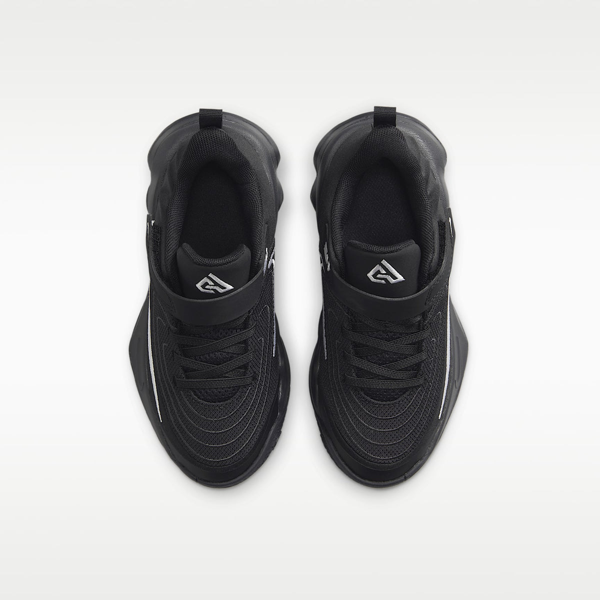 Giannis Immortality 4 – Negro/Blanco/Gris humo oscuro – vista 4