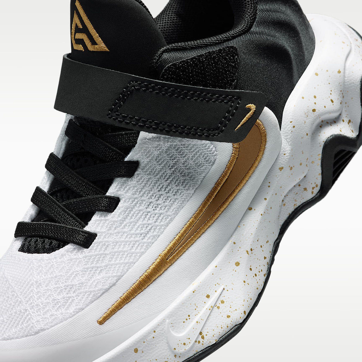Giannis Immortality 4 – Negro/Blanco/Oro metalizado – vista 7