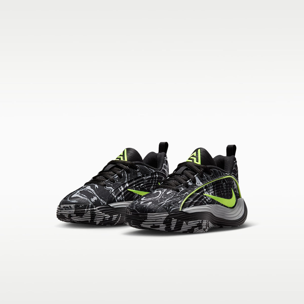 Giannis Immortality 5 – Negro/Gris humo claro/Volt – vista 5