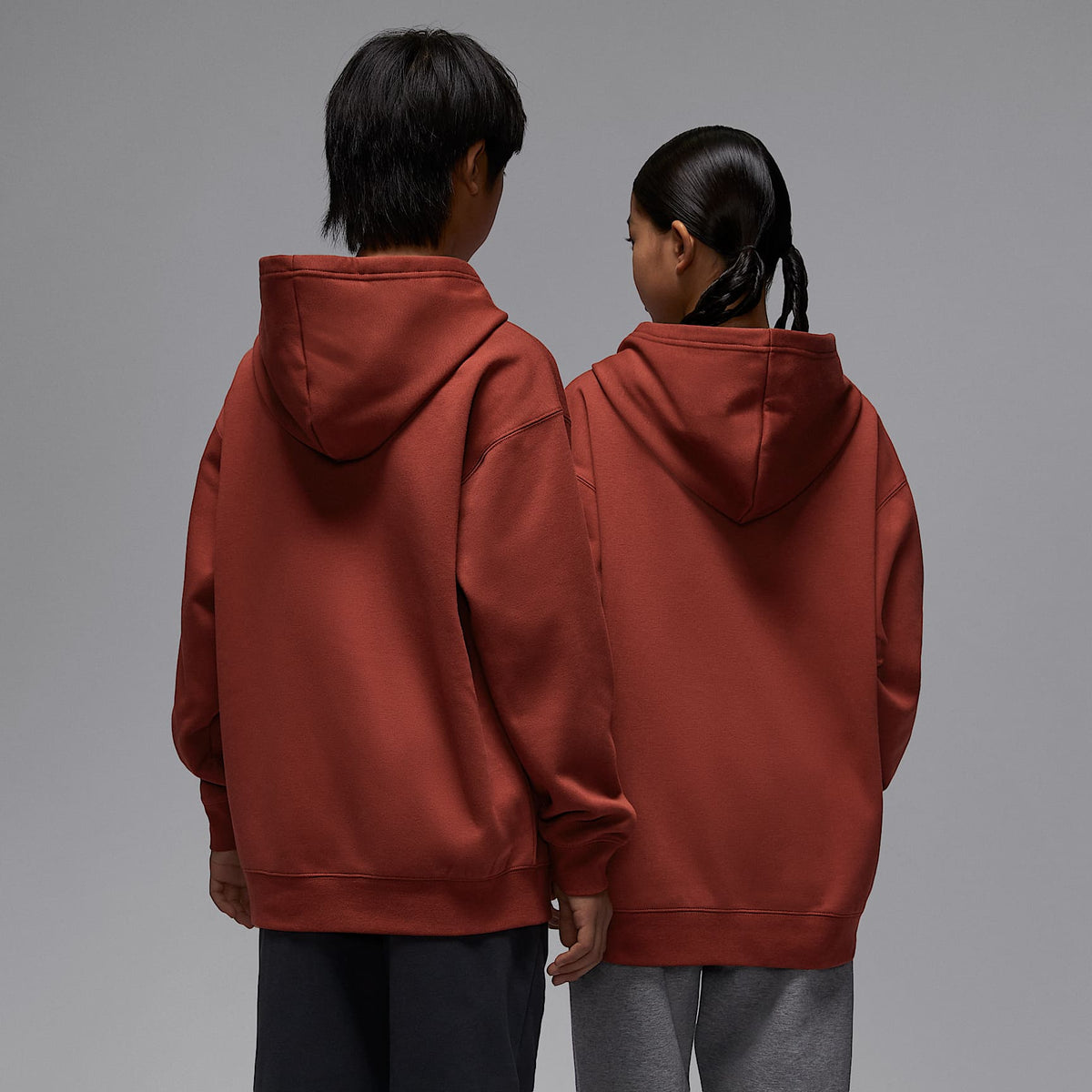 Sudadera con gorro sin cierre Gift Giving Mountain para niños talla grande Jordan – Piedra roja – vista 2