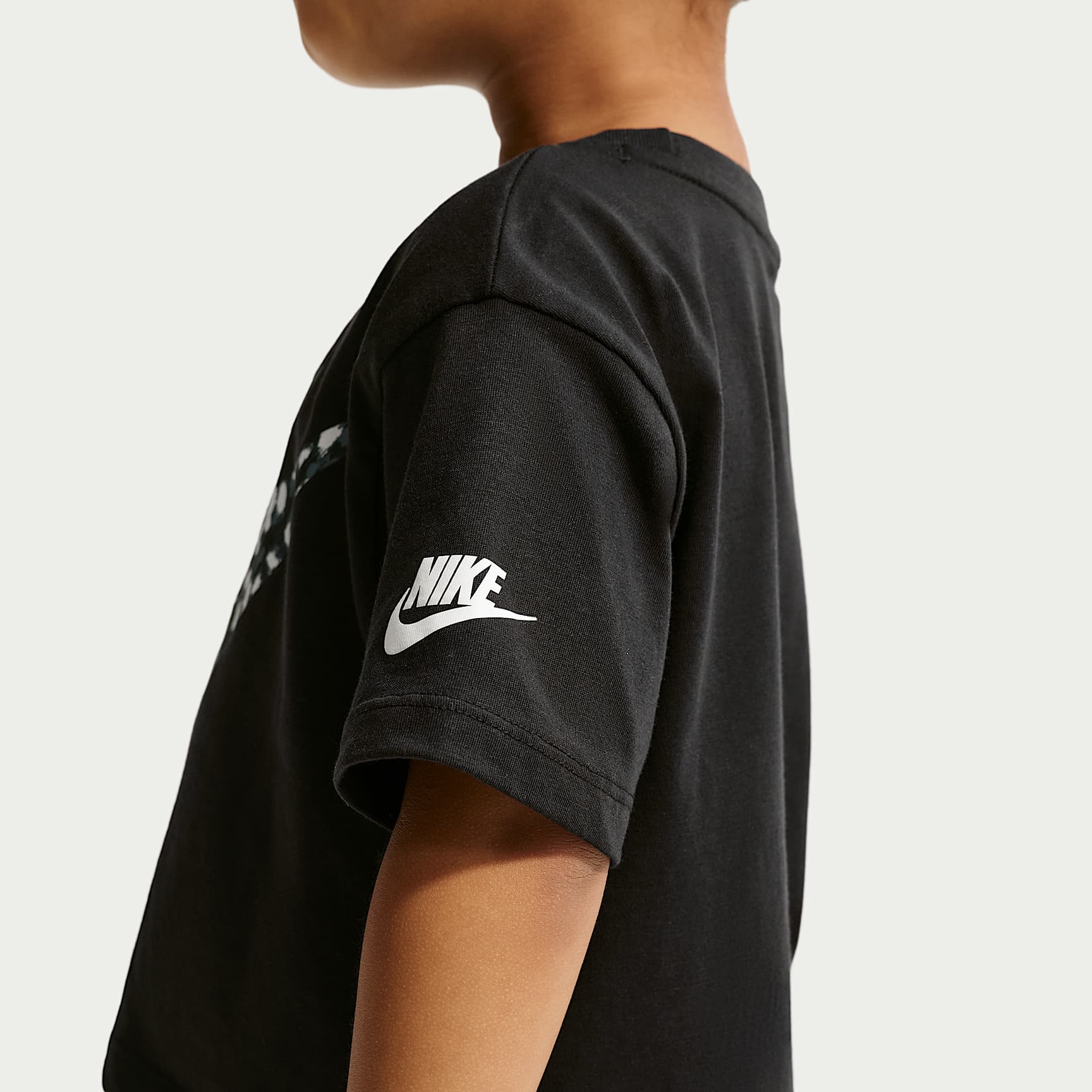 Playera de animal print infantil Nike – Negro – vista 2