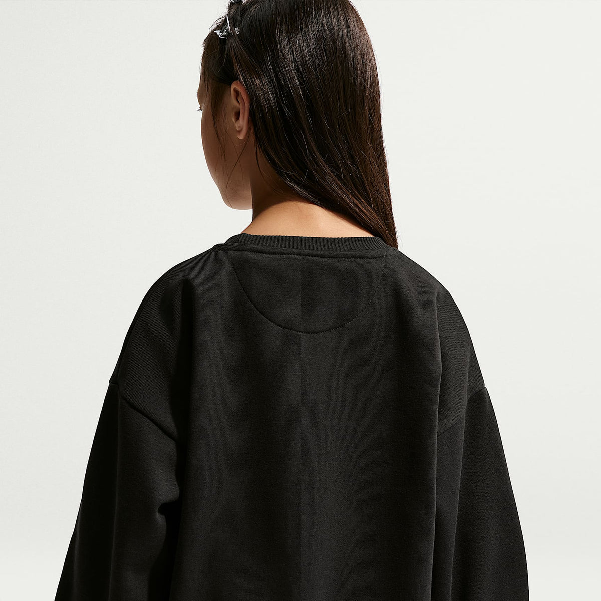 Conjunto de leggings estampados y sudadera de cuello redondo para niños talla pequeña Nike – Negro – vista 3