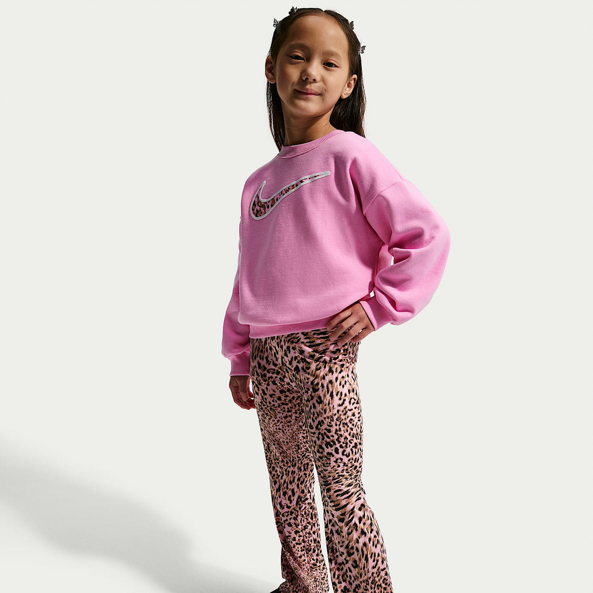 Conjunto de leggings estampados y sudadera de cuello redondo para niños talla pequeña Nike – Rosa amanecer – vista 6