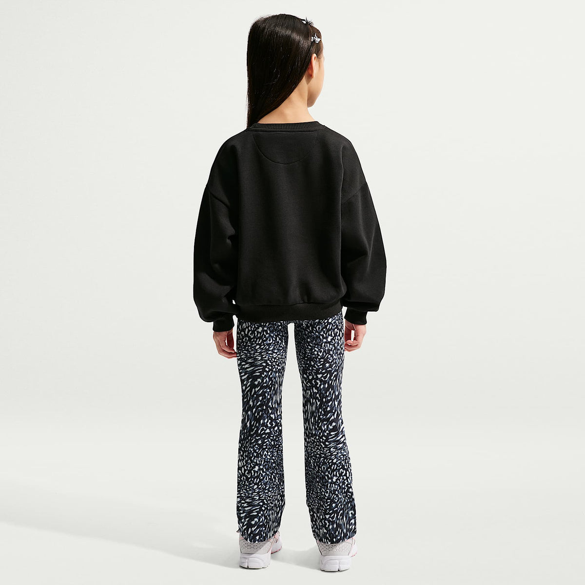 Conjunto de leggings estampados y sudadera de cuello redondo para niños talla pequeña Nike – Negro – vista 7