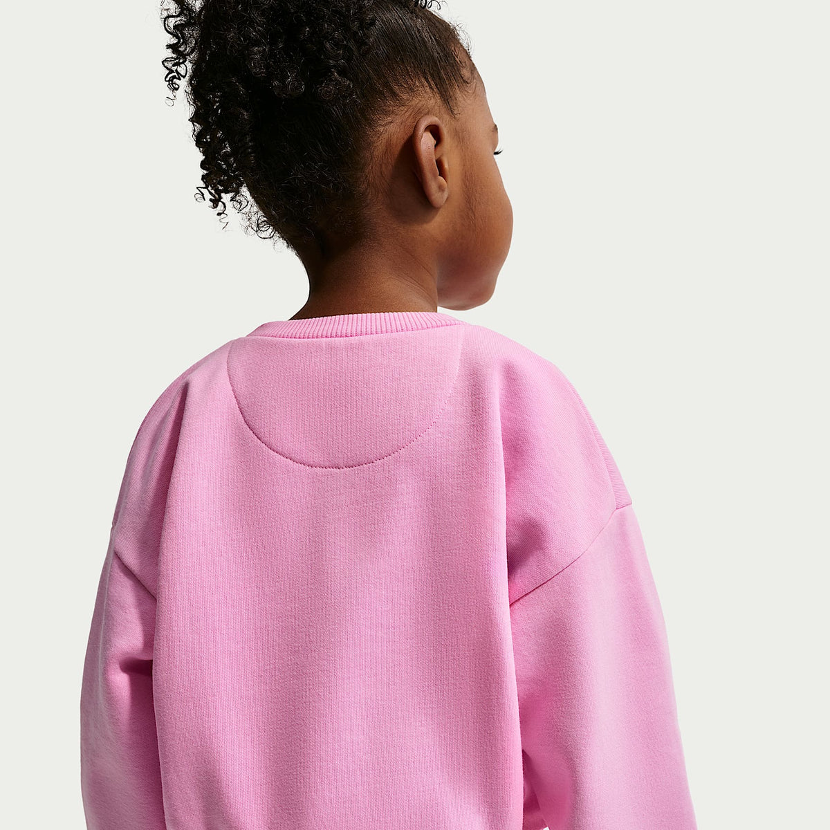Conjunto de leggings estampados y sudadera de cuello redondo infantiles Nike – Rosa amanecer – vista 3