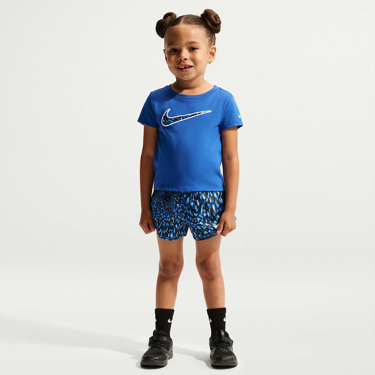 Conjunto de dos piezas infantil con shorts Nike Dri-FIT Tempo estampados – Royal juego – vista 1