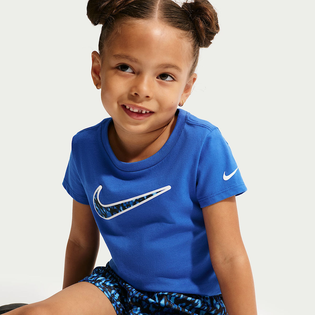 Conjunto de dos piezas infantil con shorts Nike Dri-FIT Tempo estampados – Royal juego – vista 6