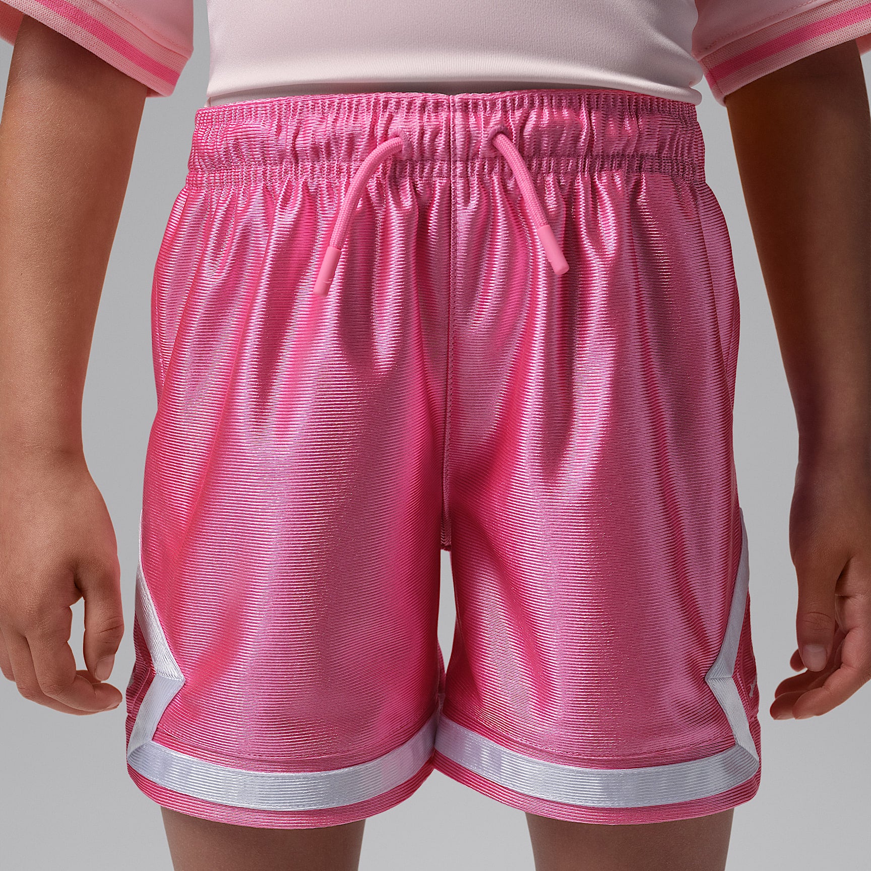 Shorts Durasheen Diamond para niños talla pequeña Jordan – Rosa gimnasio – vista 2