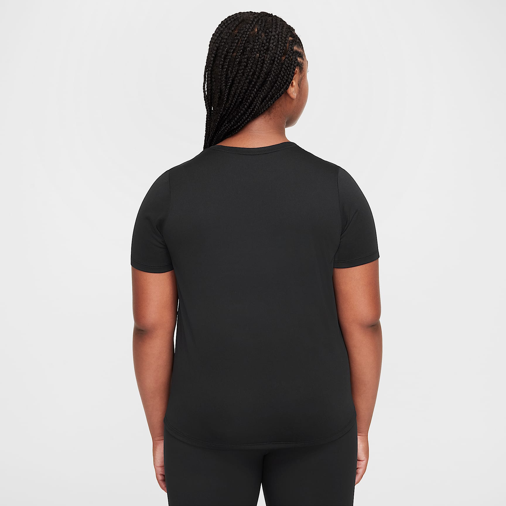 Playera de entrenamiento Dri-FIT de manga corta para niña talla grande (talla amplia) Nike One – Negro/Blanco – vista 2