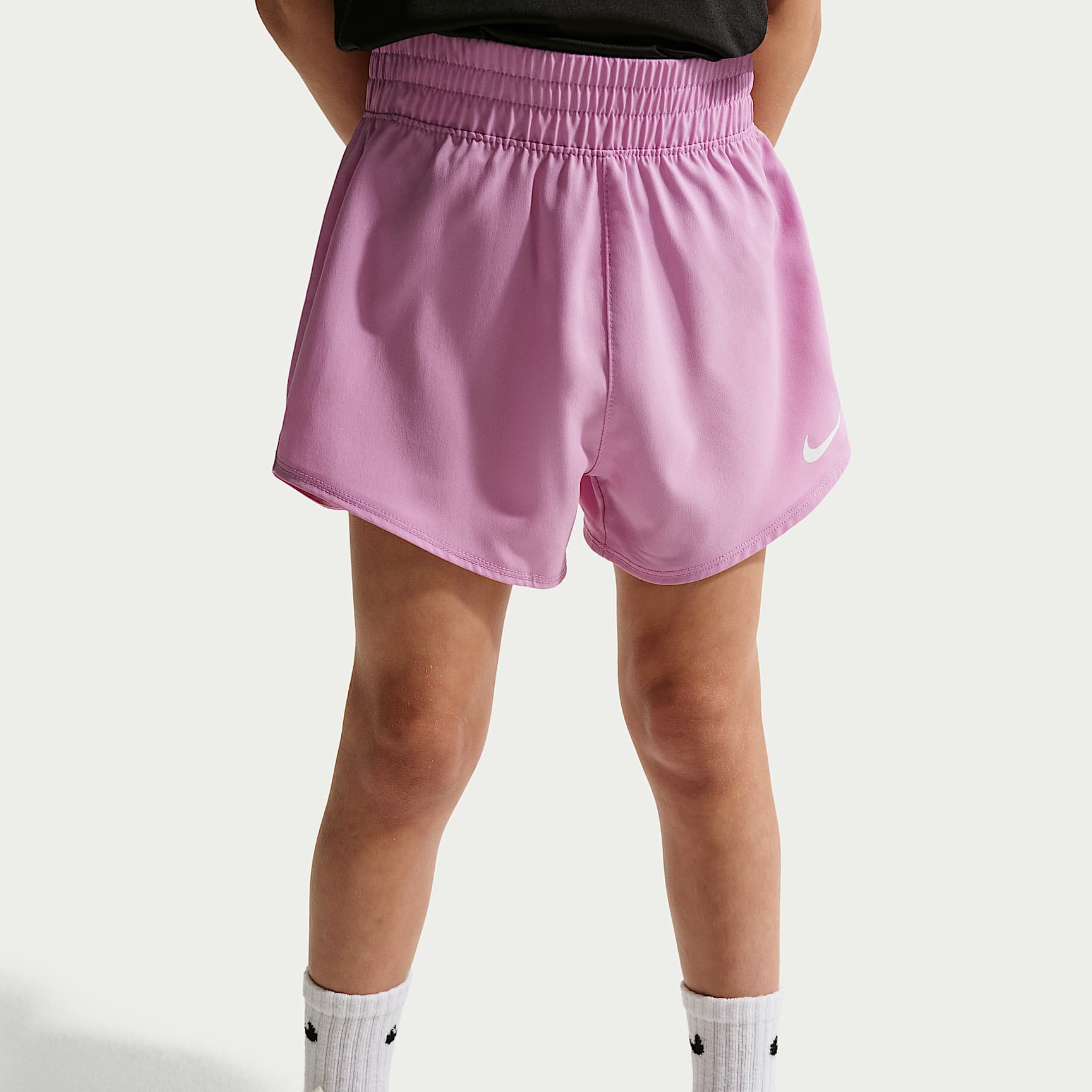 Shorts de tejido Woven Dri-FIT One para niños talla pequeña Nike – Morado – vista 2