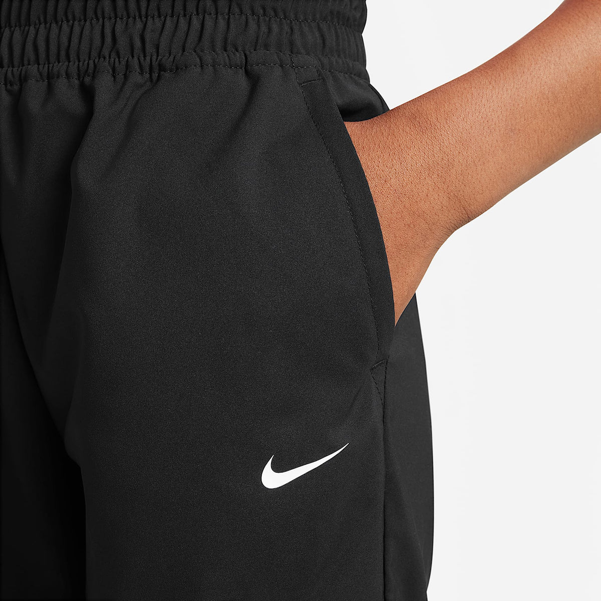 Pants de entrenamiento de tejido Woven para niña talla grande Nike Dri-FIT One – Negro/Blanco – vista 3