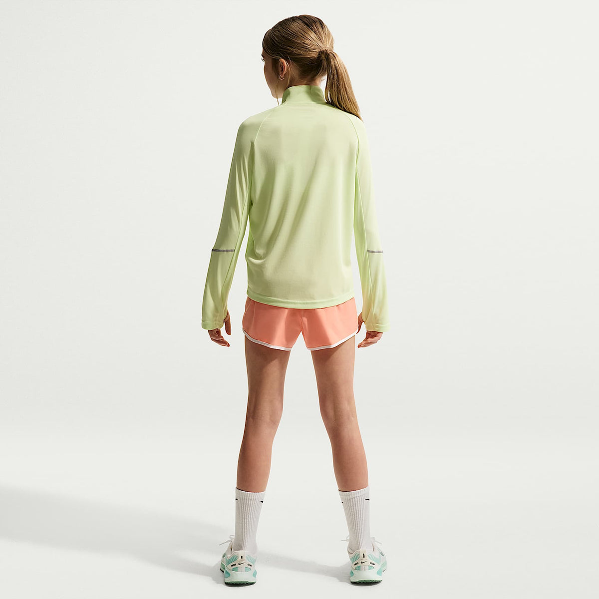 Shorts de running para niña talla grande Nike Dri-FIT Sprinter – Ágata melocotón/Blanco – vista 5