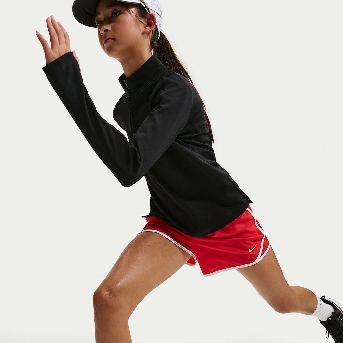 Shorts de correr Dri-FIT para niña talla grande Nike Tempo – Rojo universitario/Rojo universitario/Blanco/Blanco – vista 4