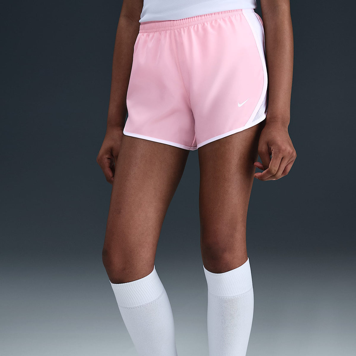 Shorts de correr Dri-FIT para niña talla grande Nike Tempo – Rosa suave medio/Blanco/Blanco/Blanco – vista 2