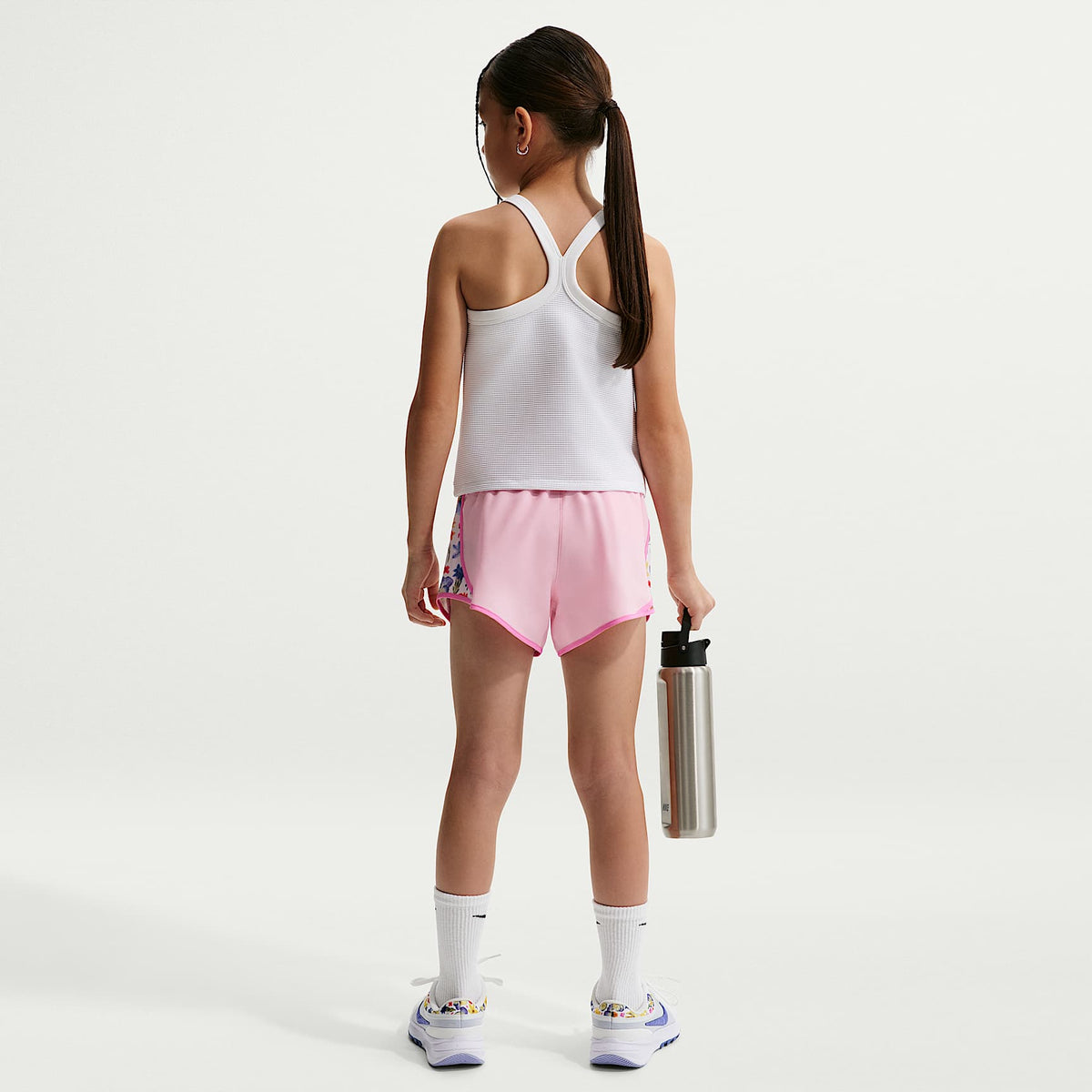 Shorts de correr Dri-FIT para niña talla grande Nike Tempo – Rosa suave medio/Rosa alegre/Blanco cumbre – vista 5