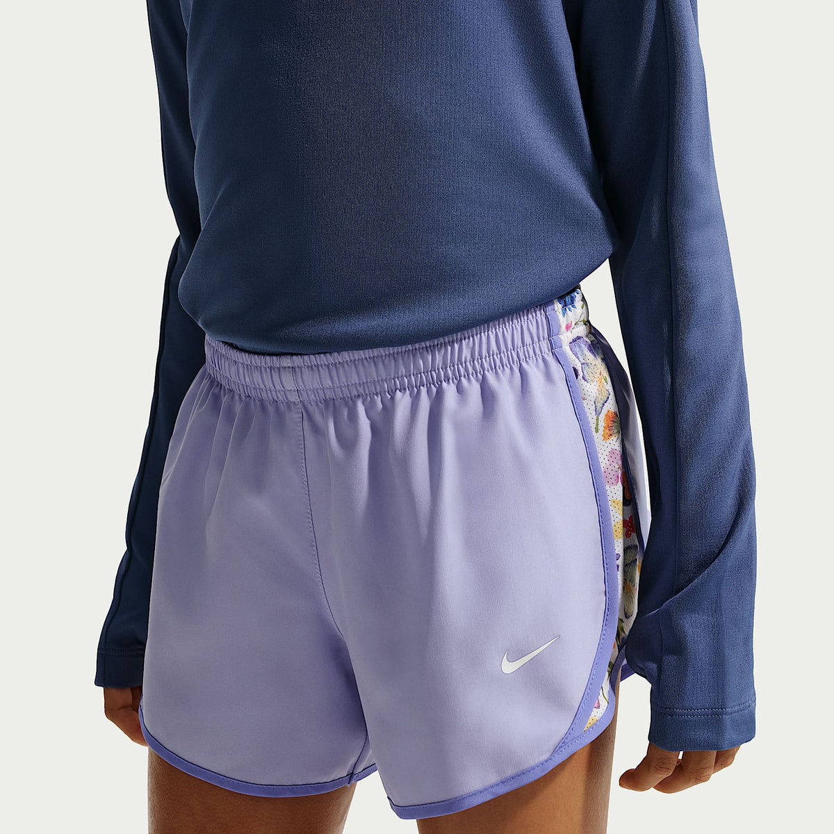 Shorts de correr Dri-FIT para niña talla grande Nike Tempo – Cardo claro/Zafiro/Blanco cumbre – vista 2