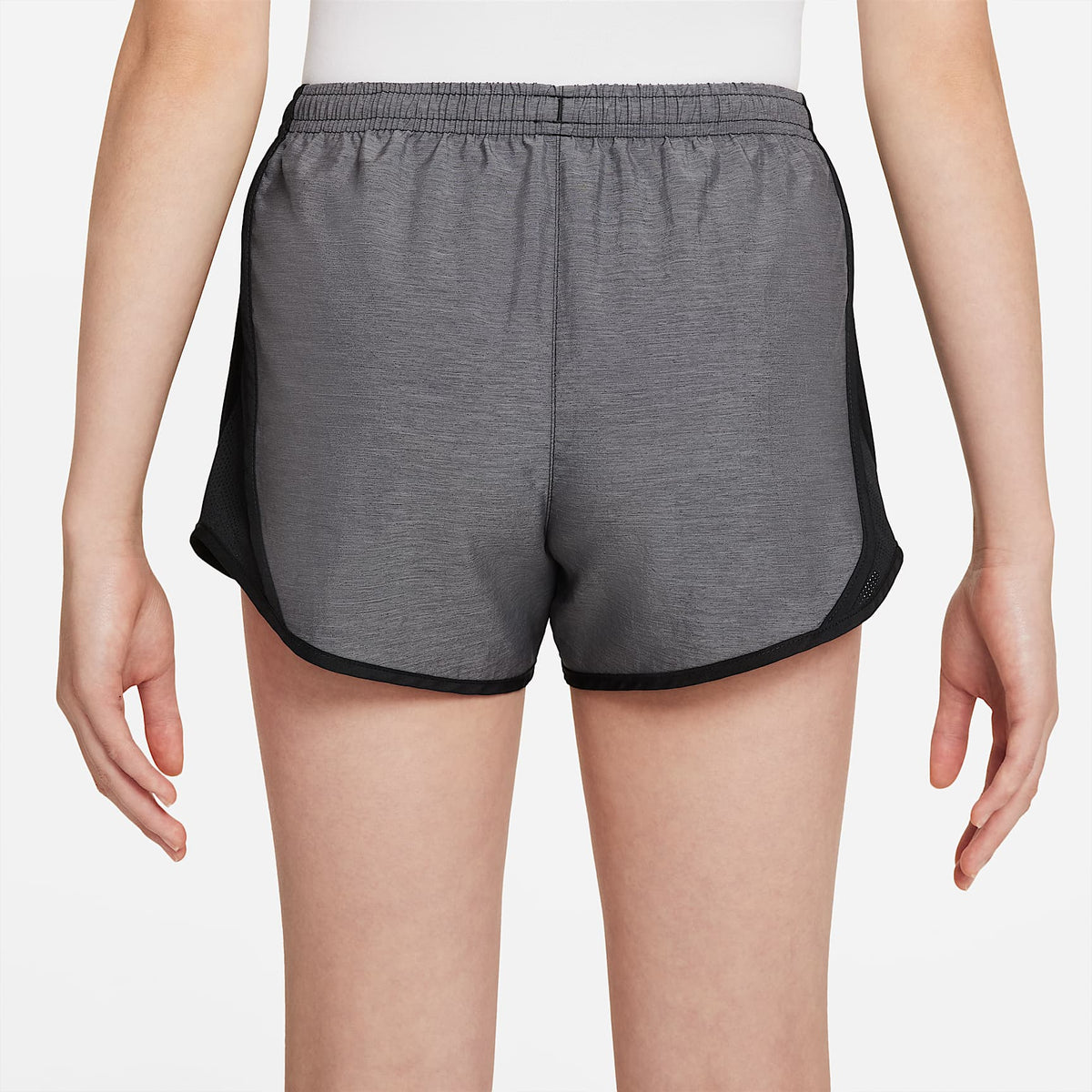 Shorts de correr Dri-FIT para niña talla grande Nike Tempo – Negro jaspeado/Jaspeado/Negro/Gris lobo – vista 3