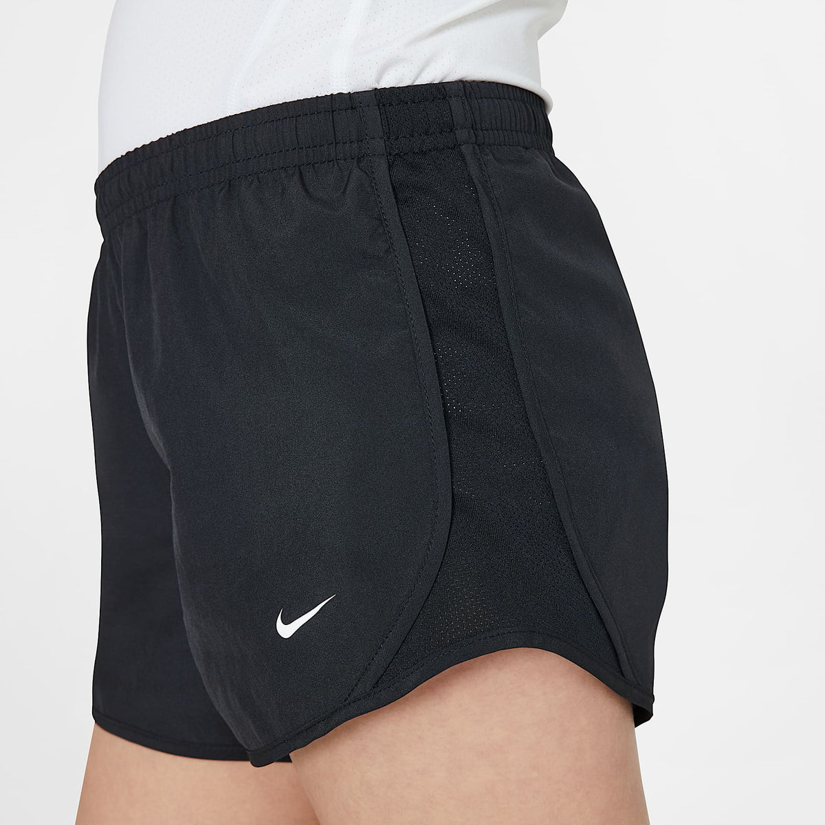 Shorts de correr Dri-FIT para niña talla grande Nike Tempo – Negro/Negro/Negro/Blanco – vista 3