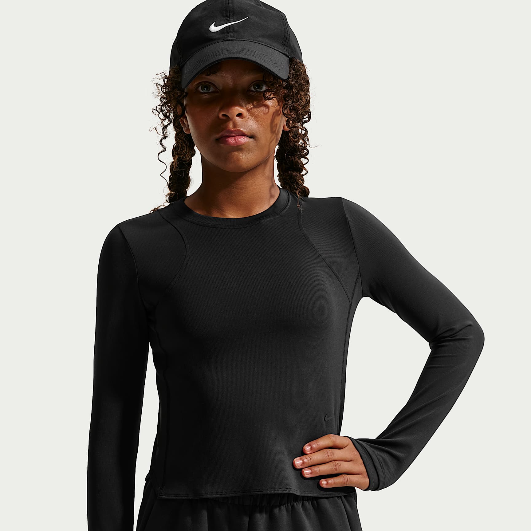 Playera de manga larga acanalada Dri-FIT para niña Nike Mavn – Negro/Negro/Negro – vista 1